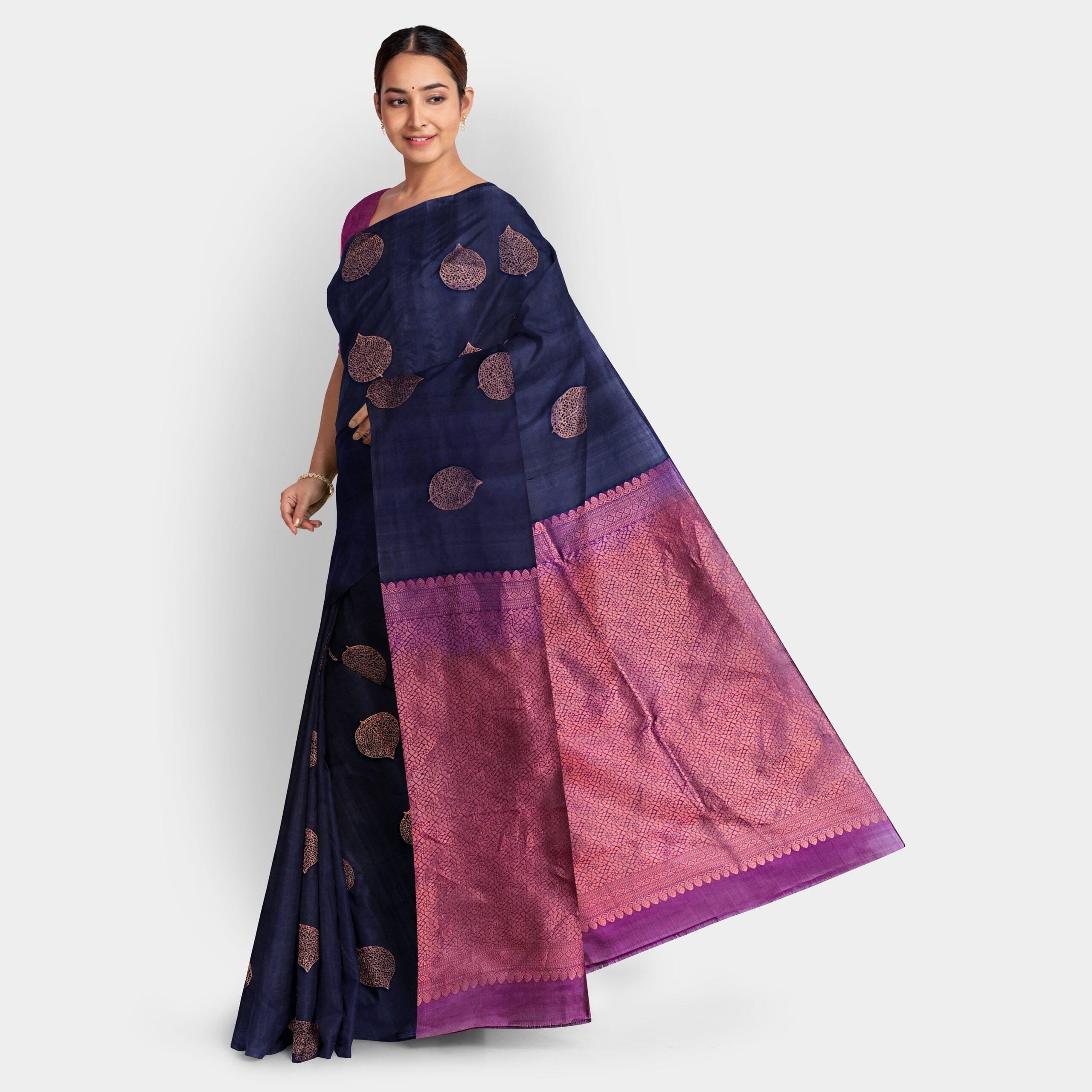 Exquisite Midnight Blue and Gold Kanchipuram Silk Saree